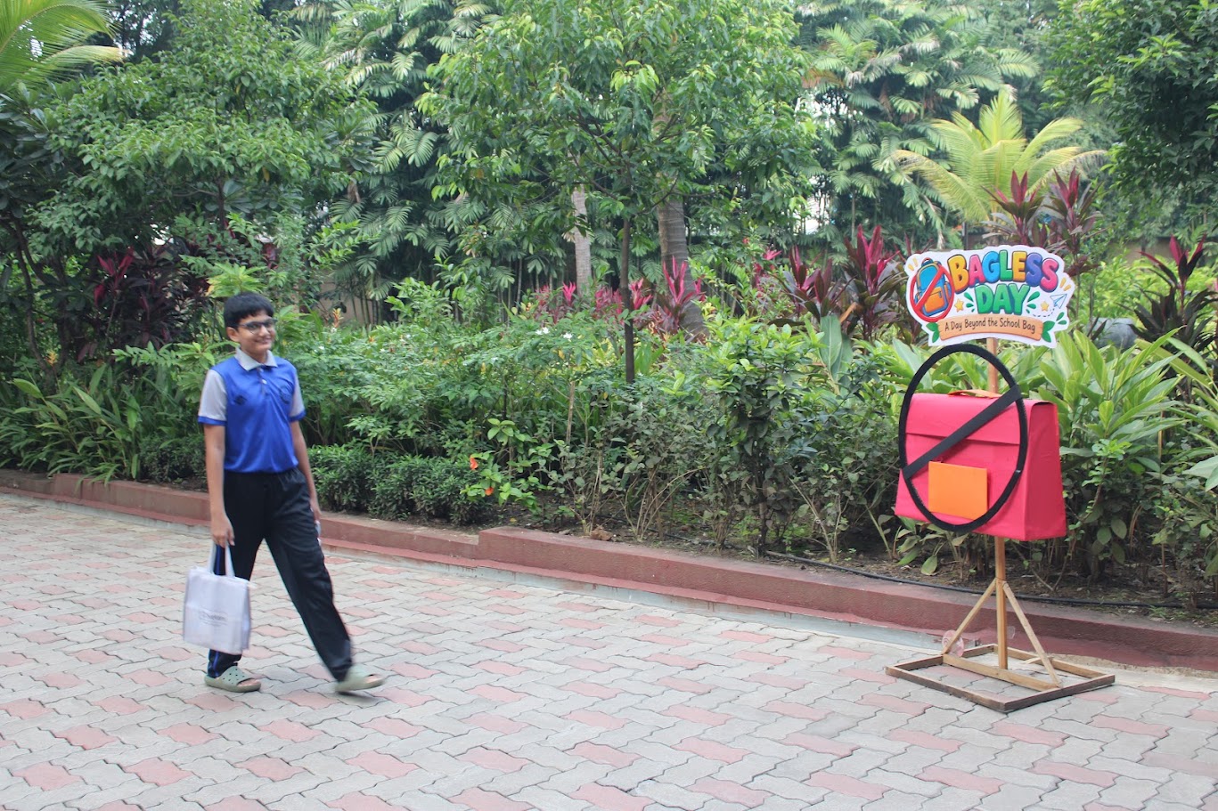 Excited students coming for bagless Day-(12-9-26)